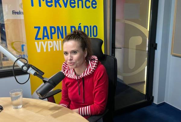 Host Frekvence 1